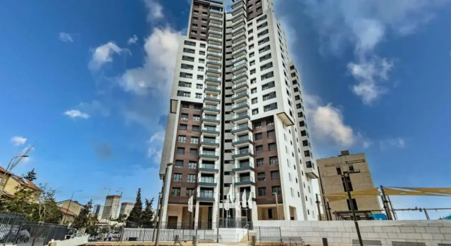Magical 2BR Parking with amazing view in city gate