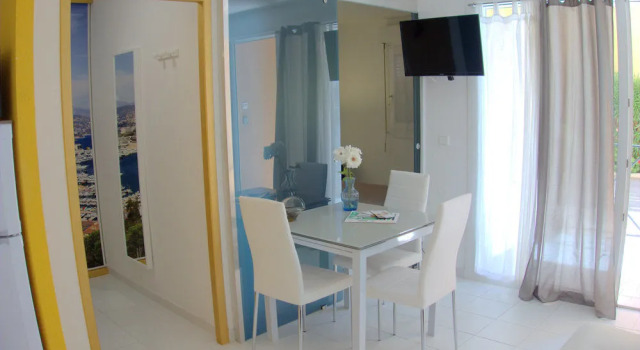 Over Monte Carlo, Book Hotel Hoteller i Tiree Island med pool, Swimmingpool