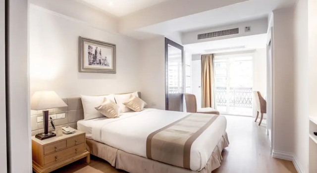 Номер Standard c 1 комнатой с балконом Hope Land Hotel Sukhumvit 24
