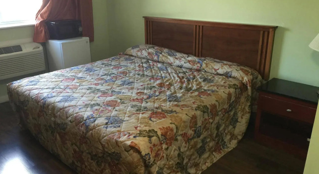 Riverview Motel