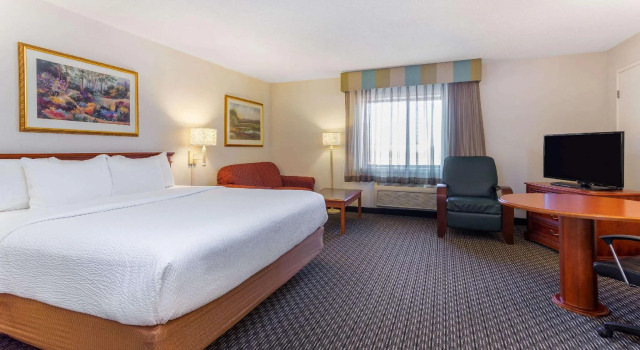 Двухместный номер Deluxe La Quinta by Wyndham Chicago Gurnee