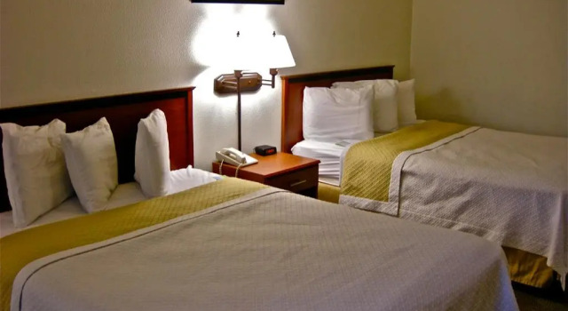Четырёхместный номер Standard Days Inn by Wyndham Coeur dAlene