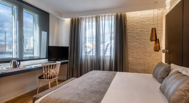 Двухместный номер с террасой с джакузи Superior Catalonia Gran Vía Madrid