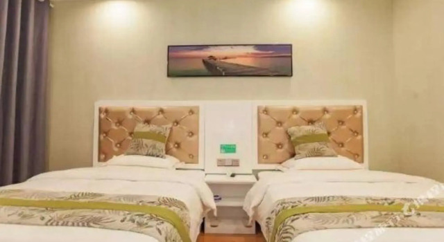 Jingshang City Hotel (Railway Station Totem Plaza)