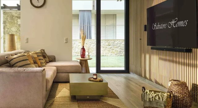 Номер Luxury SalvatoreHomes - Pure Luxury in the Centre of Bardolino with Pool & Private Jacuzzi - Casa Olivia - a 5 Star Luxury Collection at Lake Garda