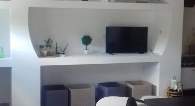 Studio in Cambo-les-bains, With Wonderful Mountain View, Enclosed Garden and Wifi - 20 km From the Beach, Prenota Hotel Hotel a Aquitania con parcheggio, Parcheggio