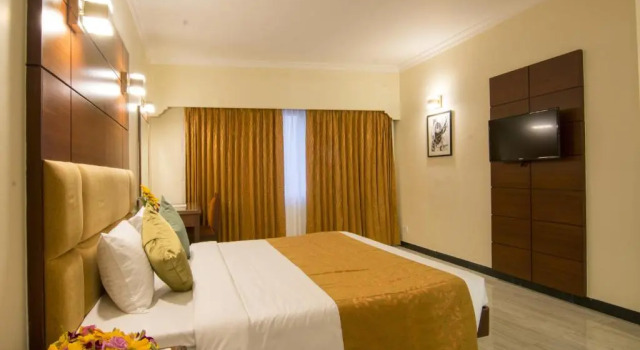 Shenbaga Hotel and Convention Centre, Rezervovat Hotel Hotely v Tamil Nadu se stravováním, Polopenze / Plná penze
