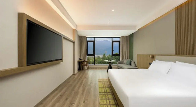 Двухместный номер Premium Holiday Inn Jiuhua Mountain Hot Spring by IHG