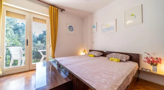 Fia 70s Beach Apartment, Rezerwuj Apartament Hotele w Kvarner Islands z parkingiem, Parking