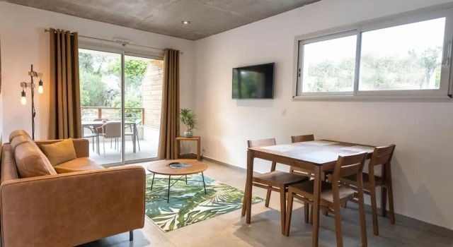 Hotel Kalliste, Book Hotel Hoteller i Molini med pool, Swimmingpool