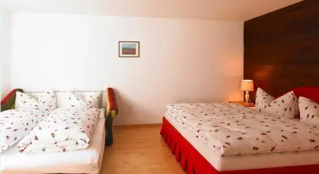 Pension Chesa Rätia, Prenota Hotel Klostertal 