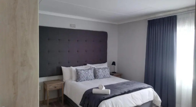 Blue Owl Guest House, Забронировать Гостевой дом Отели Mossel с парковкой, Парковка