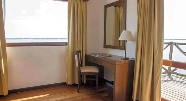 Четырёхместный номер Standard Howard Johnson Express Inn Ituzaingo