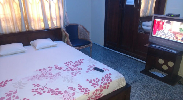 Friendly Guest House, Book Pension Hoteller i Greater Accra med parkering, Parkering