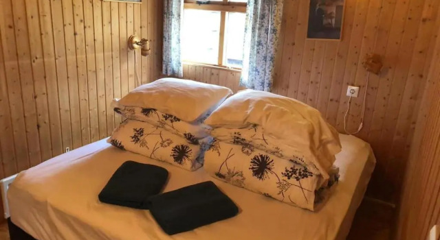 The Golden Circle Cabin, Book Hotel Floahreppur Island