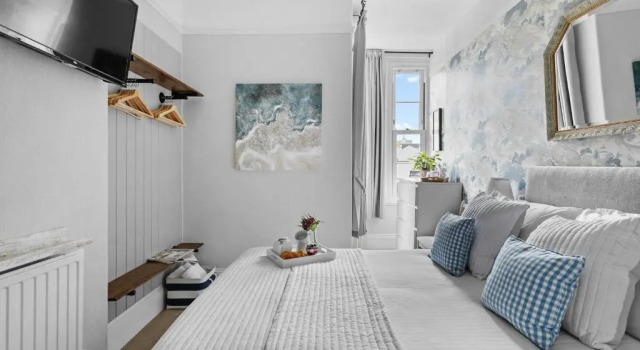 Standard quarto Sandway House