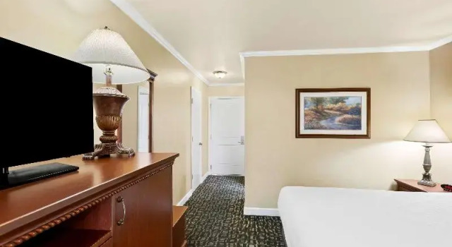Двухместный номер Standard с балконом Best Western Miners Inn Yreka