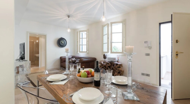 Flo Apartments - Oltrarno, Забронировать Апартаменты/квартира Апартаменты Флоренции, рядом с Дворец Ручеллаи, Апартаменты/квартира