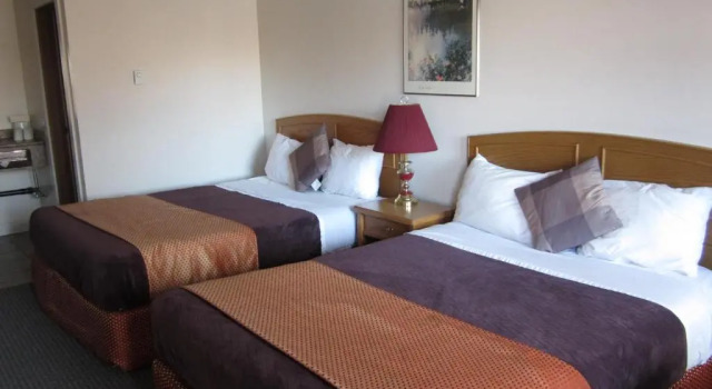 Четырёхместный номер Standard Grandview Motel