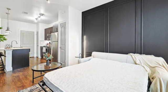Lux 1B1B with Pool Near Legacy West, Забронировать Отель Площадь Фриско Dallas - Fort Worth Metropolitan Area, рядом с Baylor Scott &amp; White Medical Center - Frisco