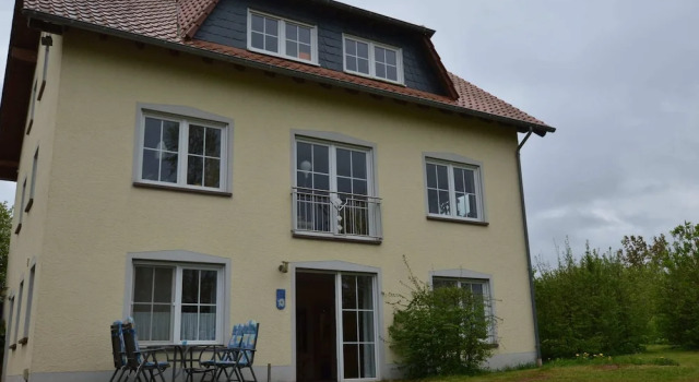 Апартаменты Comfy Apartment in Gransdorf With Garden