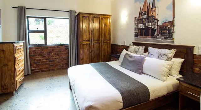 Stephans Guest House, Забронировать Гостевой дом Порт-Шепстон Квазулу-Наталь, рядом с Загородный клуб Port Shepstone