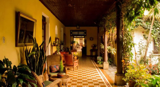Hotel Aurora, Rezerwuj Hotel Antigua Guatemala Zacatepeques