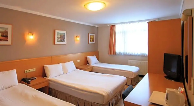 Четырёхместный номер Standard Hotel Inter Istanbul