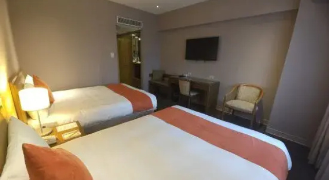 Четырёхместный номер Superior Hotel Riverview Taipei