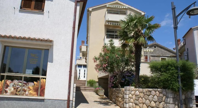 Apartment Adria Sun, Buchen Sie Ferienwohnung Porat Insel Krk
