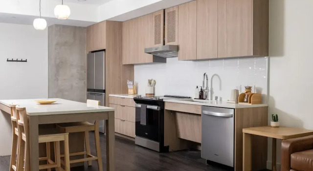 Номер Standard c 1 комнатой с балконом Kasa Little Italy San Diego