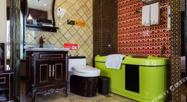 Люкс Deluxe Tiancheng Millennium lnternational Hotel