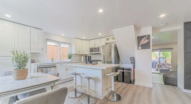 Niagara Vacation Home, Забронировать Дом для отпуска Коттеджи Ниагара Фолс, рядом с Казино Niagara, Коттедж