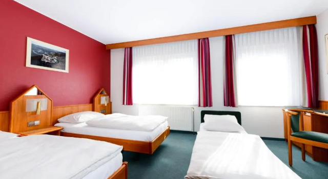 Трёхместный номер Standard Hotel Christophe Colomb