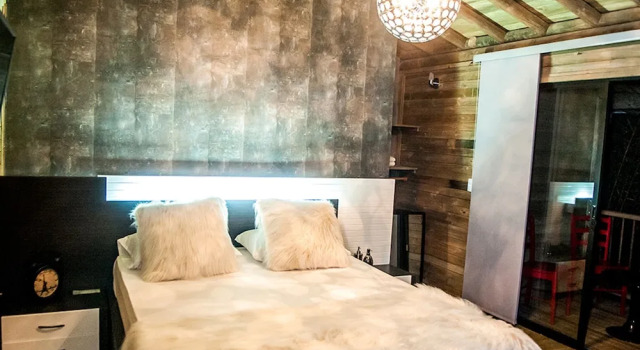 Коттедж Luxury Stiletto Hotel Boutique