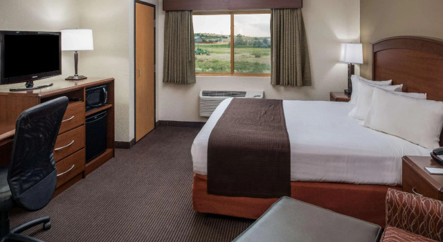 Двухместный номер Superior AmericInn by Wyndham Belle Fourche