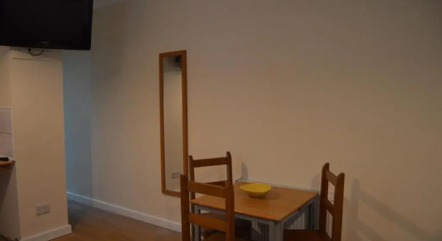 Апартаменты Central Cove Guesthouse