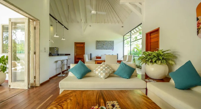 Villa Kampung Kecil, Rezervovat Vila Hotely v Bali se snídaní, Snídaně