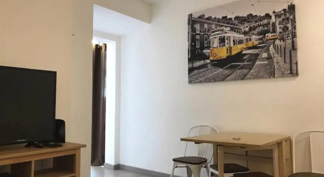 Campo Pequeno Terrace by Homing, Забронировать Отель Отели Лиссабона 3 звезды, рядом с Алвалади, 3*