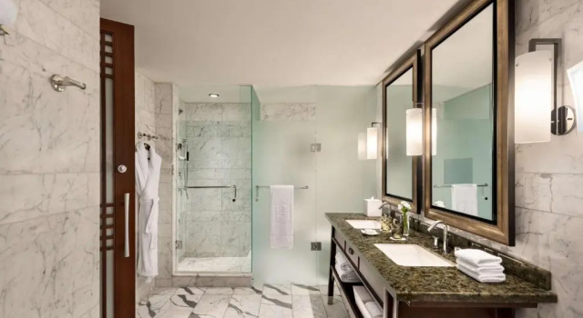 Двухместный номер Executive Shangri-La Toronto