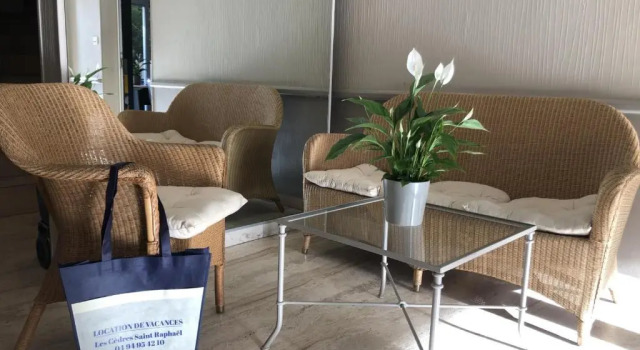 Appartement Saint-Raphaël, 1 pièce, 3 personnes - FR-1-466A-18, Забронировать Апартаменты/квартира Сен-Рафаэль Mimosa Road