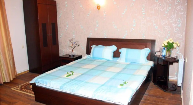 Полулюкс Christy Hotel