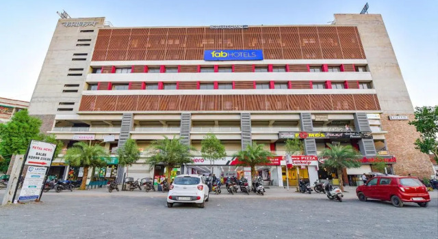 FabHotel Lee Grand Inn, Réserver Hôtel Naroda Gujarat
