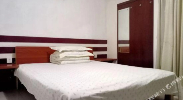 Huayun Express Hotel
