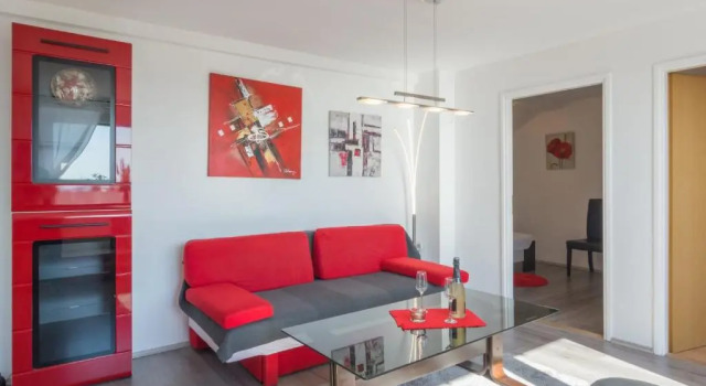 Crowonder Lucky Holiday House with Pool and Patio 30 meters from the Beach