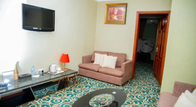 Номер Executive Lush Garden Business Hotel