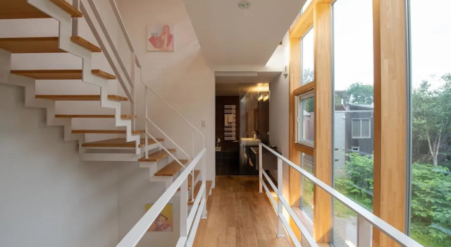 Коттедж с 4 комнатами с балконом Sekka House