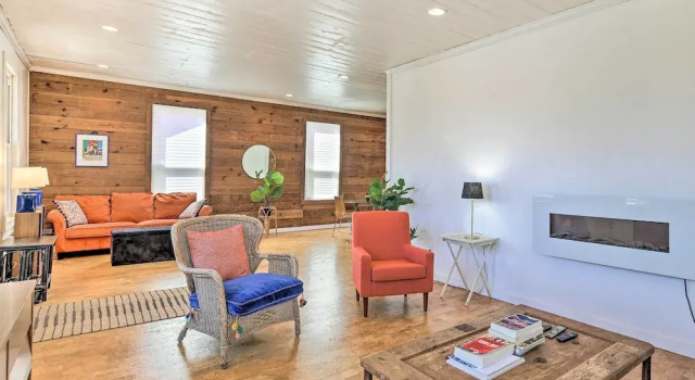 Contemporary San Antonio Home w/ Private Yard, Reserva ahora Hotel San Antonio 