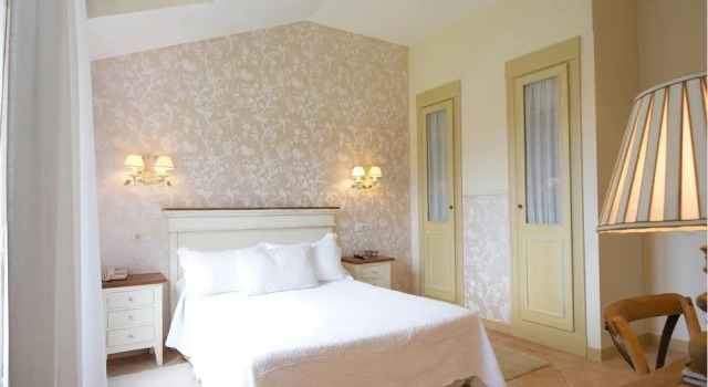 Hotel Rural Arpa de Hierba, Book Hotel Hotels in Asturias with Parking, Parking