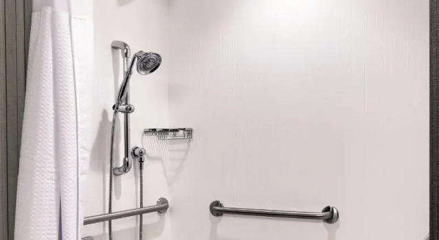 Четырёхместный номер Standard Courtyard by Marriott Sedona
